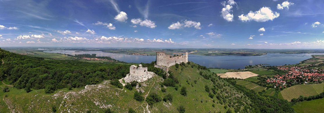 Zřícenina hradu Děvičky
